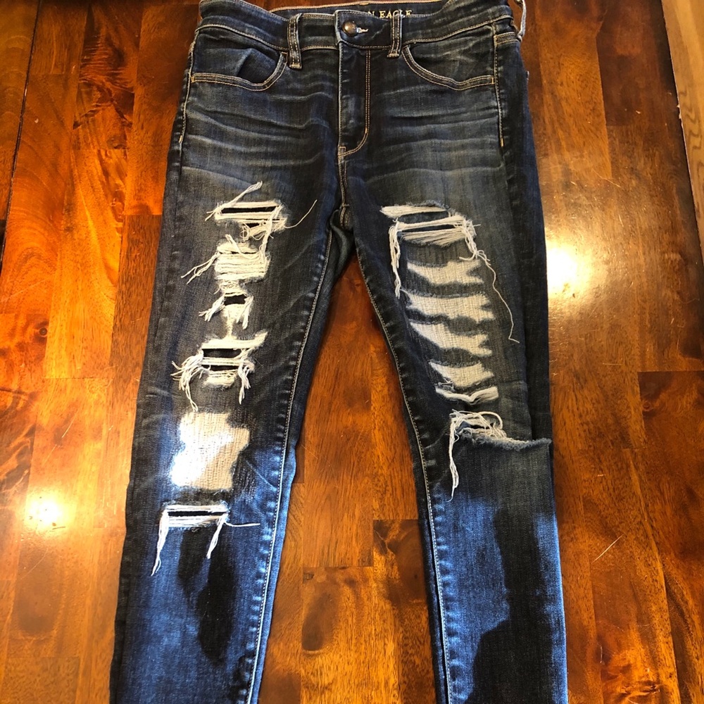 American Eagle Size 8 Ripped Jeans